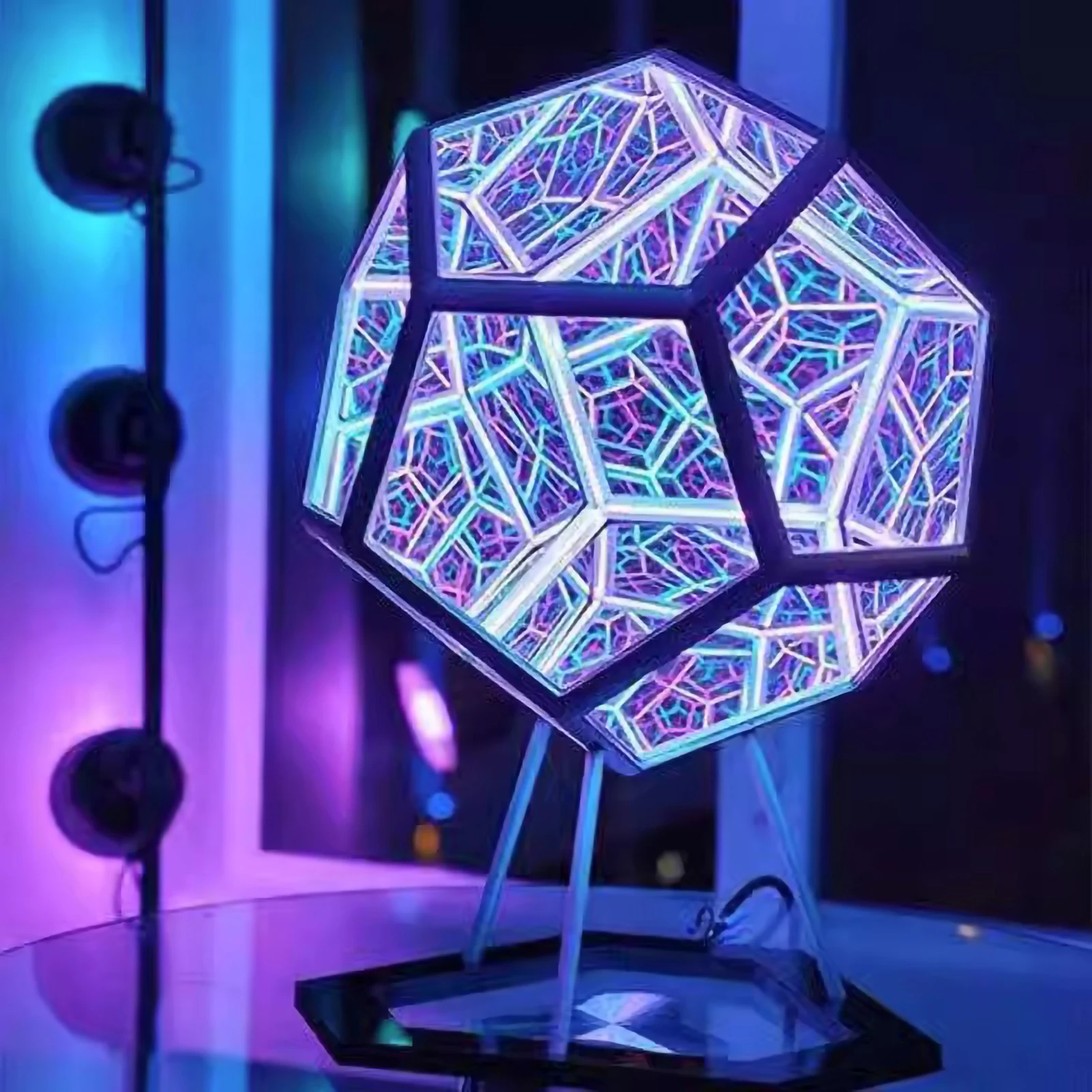 Creative 3D LED Infinity Mirror Cool Color Art Light Night Light Geometry Dodecahedron Dream Light Starry Sky Lights for Gift