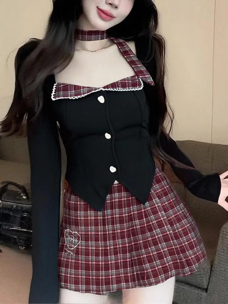 

Осенние женские черные лоскутные элегантные короткие топы с квадратным вырезом и пуговицами в красную клетку, мини-юбка с высокой талией, комплект из двух предметов, новинка