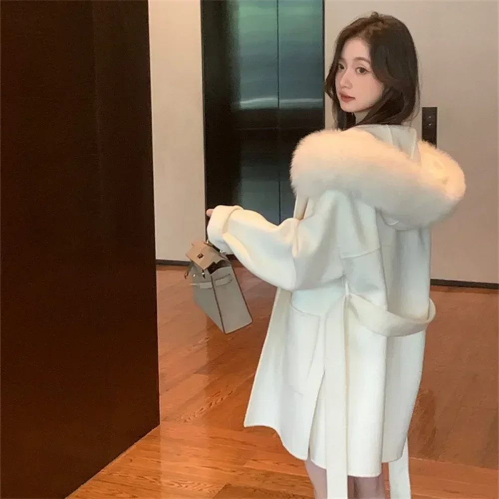 Weißer Pelzmantel mit Kapuze für Damen und Gürtel, Herbst-Winter-Wollmäntel, doppelseitige Wolljacke, modische, lockere Kaschmirjacken