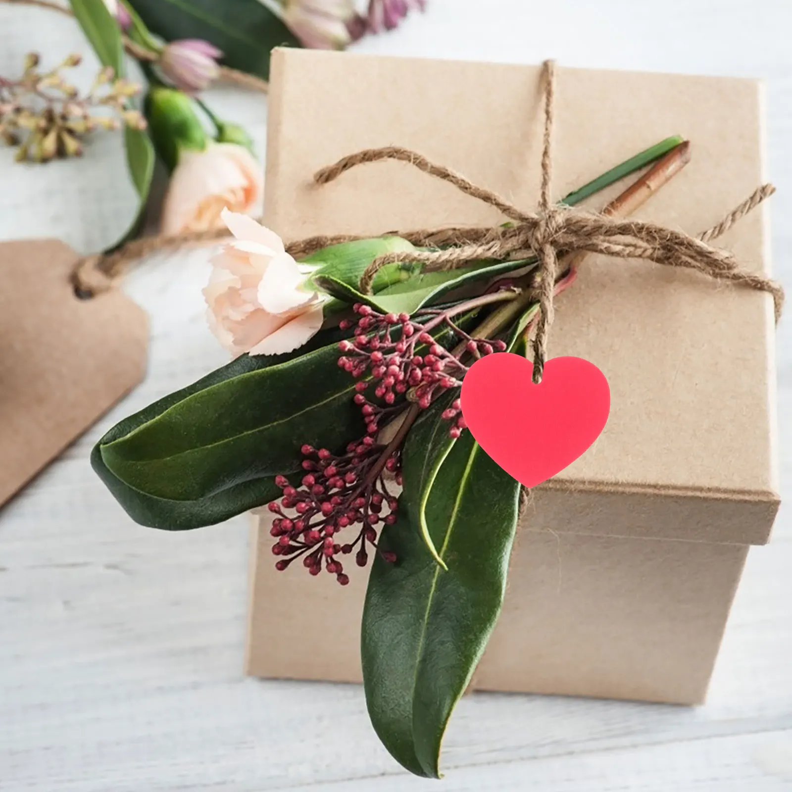 

300 Pcs Heart Shaped Paper Tags Red Brown White Love Cards DIY for Gifts Wrapping Valentine Decorations