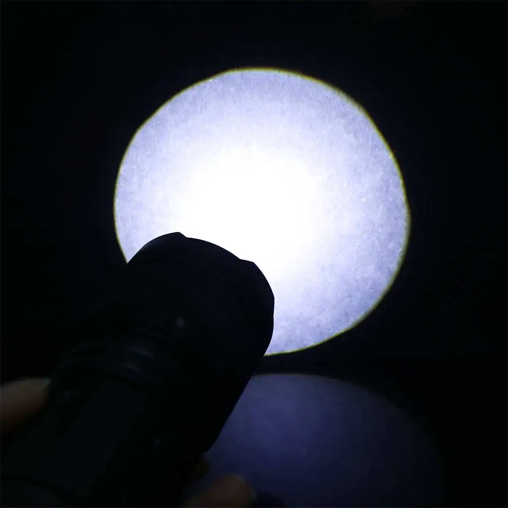 

Мощный белый лазерный фонарик, пластиковый материал, телескопический зум, телескопический зум-фонарик, несколько режимов освещения, водонепроницаемый