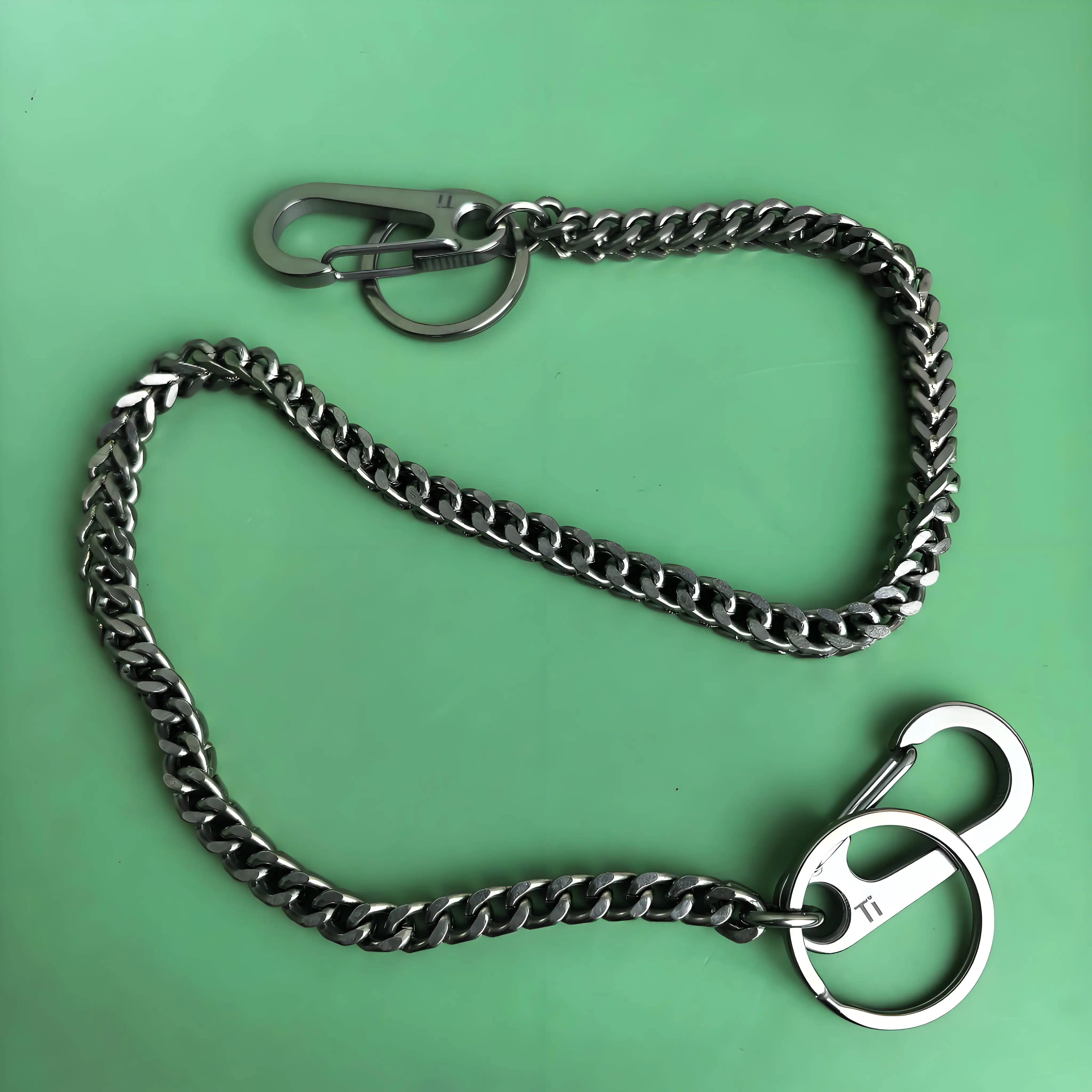 

Men's pure titanium stone washing front and back chain riding anti loss buckle clip, low sensitivity anti rust gift accessories