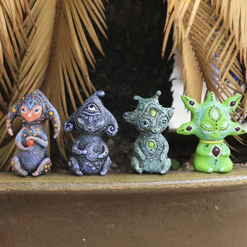 New Creature Fairy Fantasy World Furnishes Dwarf Funny Resin Statue Cartoon Three-eyed Alien Outdoor Garden Home Decoration Gift