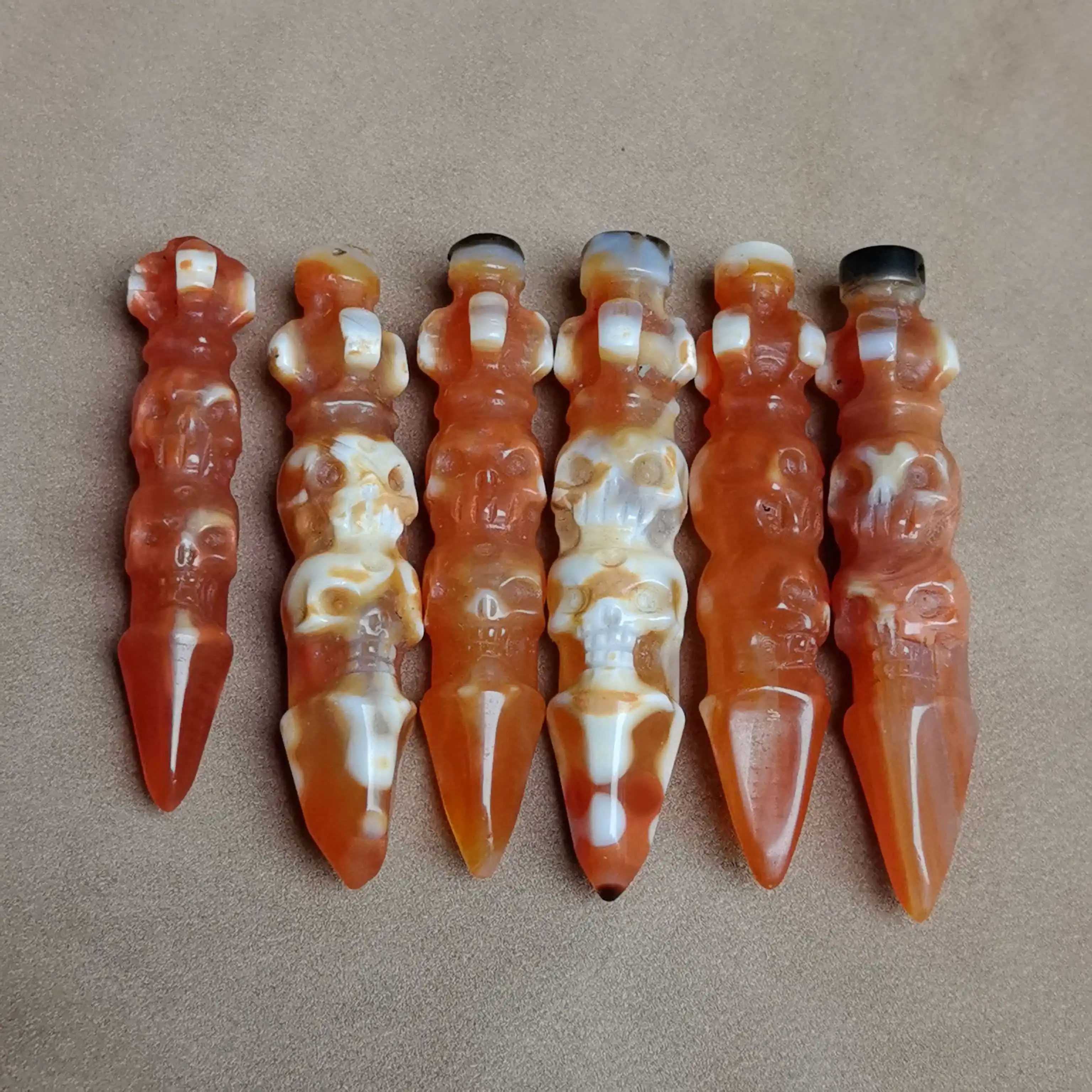 

1pcs/lot Red agate carved corpse tourmaline Patina Fengshui Amulet Perfectly Appearance