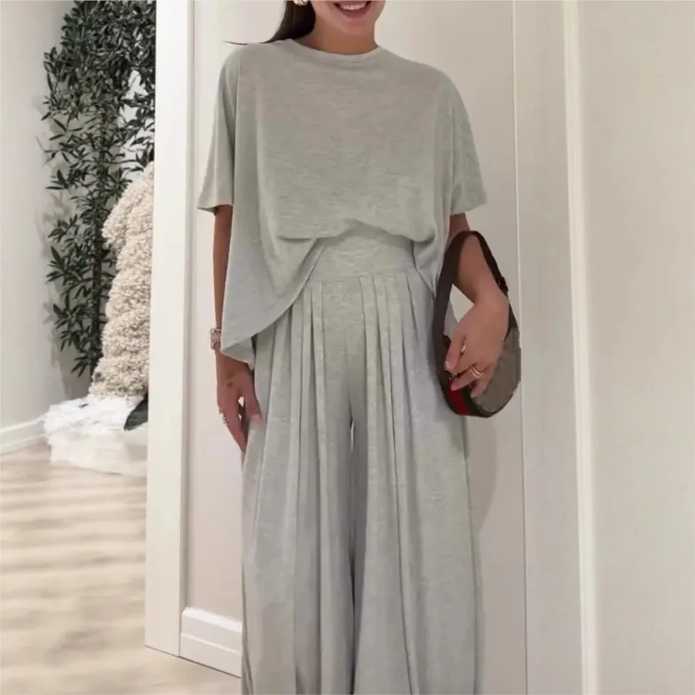 Loose Trousers Set Solid Color Fashionable Comfortable Commuting Round Neck Short-sleeved Top Wide-leg Trousers Two-piece Set - Image 3