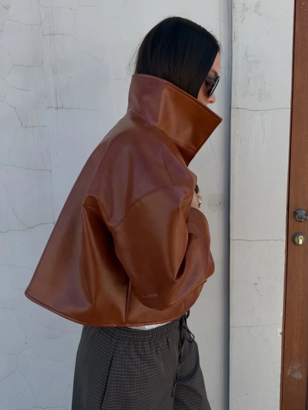 Beige Croc Leather Cropped Jacket Y2k Stand Collar Long Sleeve Wide Cuff Oversize Coat 2026 Autumn Street Daily Casual Outerwear