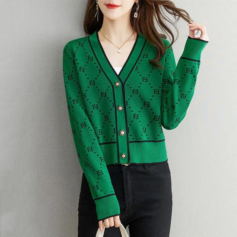 New in Outerwears V-neck Long Sleeve Wool Cardigans Women Vintage Geometric Plaid Knit Sweater Tops Mom\'s Sweater Spring Fashion