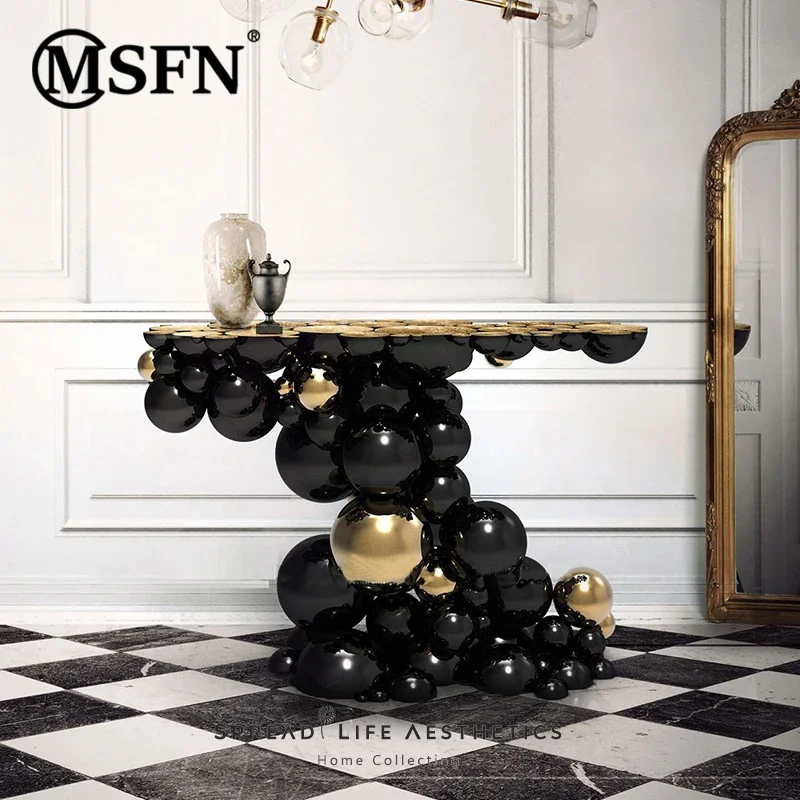 Entrada de alienígena de diseñador creativo moderno