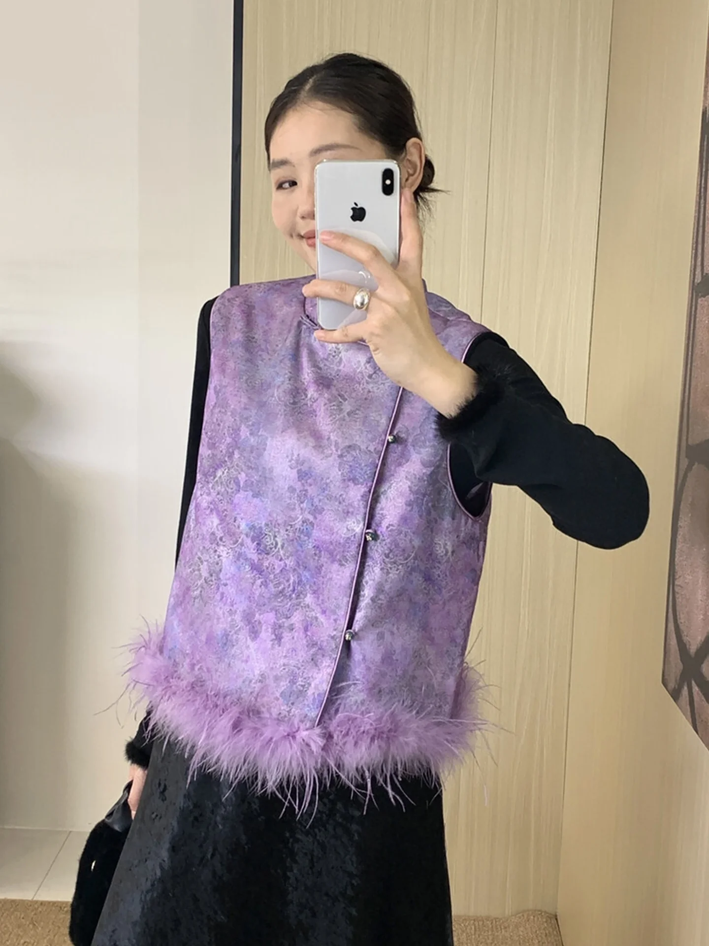 

Новый китайский жилет из норкового меха с вышивкой в стиле пэчворк, женский, в стиле ретро, на пуговицах, асимметричный, с вышивкой флагом, утепленный, с круглым вырезом