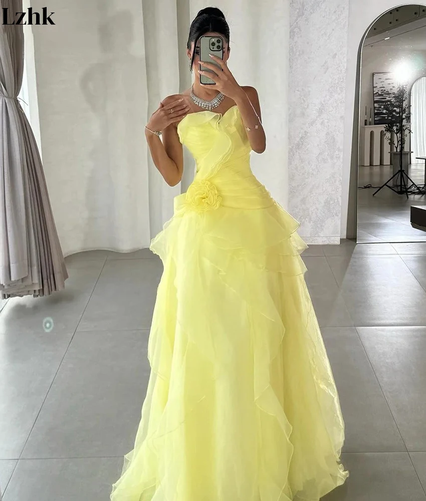 Aangepaste sexy tule a-lijn 3D bloemen ruches avondjurk hoge kwaliteit lieverd mouwloze vloerlengte galajurken
