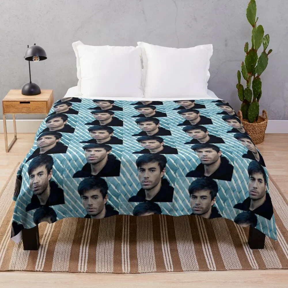 

pu Enrique tri Iglesias na1 tour 2020 Throw Blanket Warm Sofas Blankets