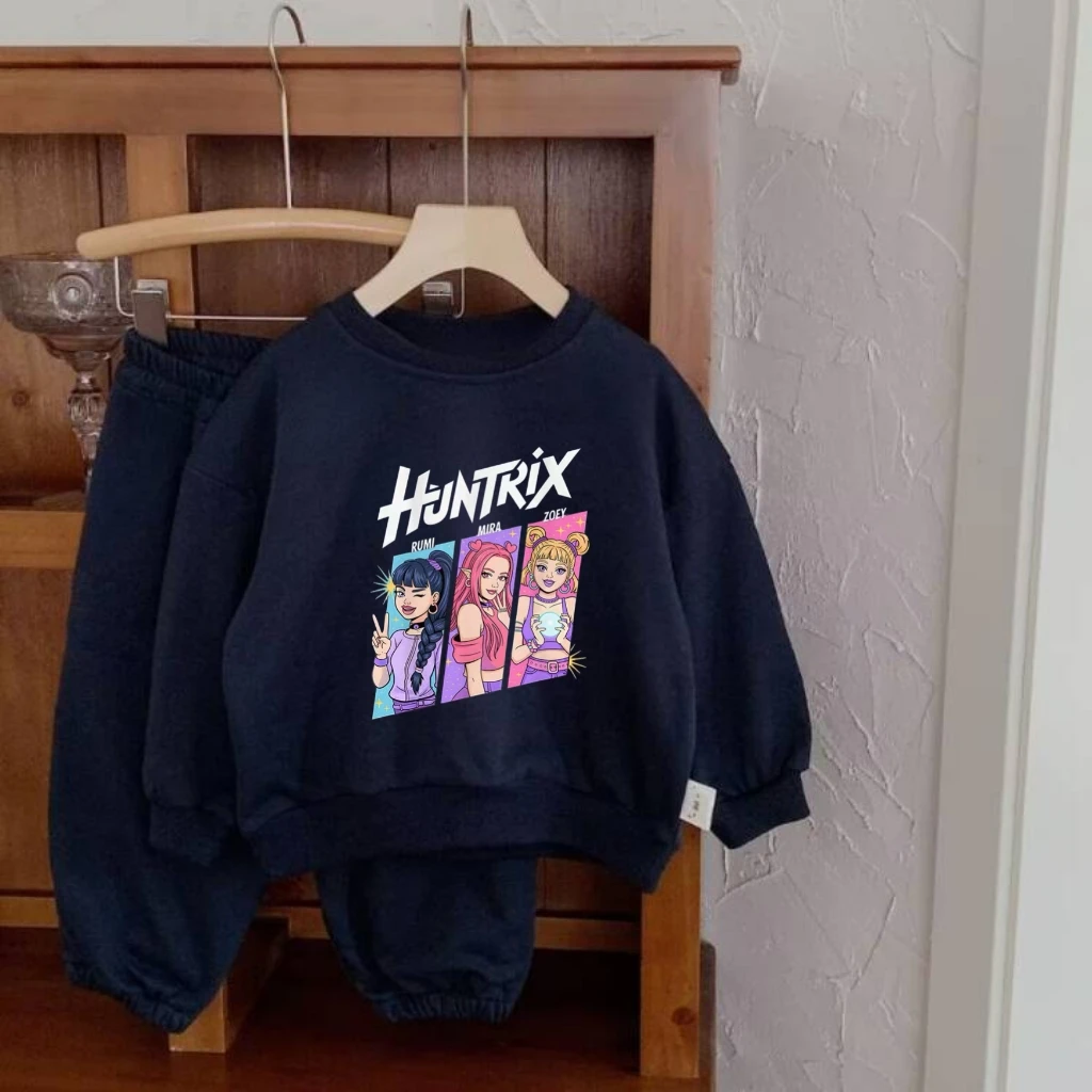 

Лидер продаж, детский спортивный костюм KPop Hunters Huntrix, привлекательный дизайн, толстовка и штаны, комплект, топ + низ, одежда для маленьких мальчиков и девочек