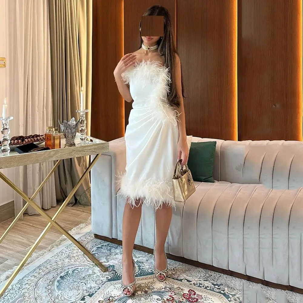 

Short Evening Dresses Feathers Sheath Strapless Party Dress Knee Length Prom Dresses Robe De Soiree Formal Occasion Gown for Wom