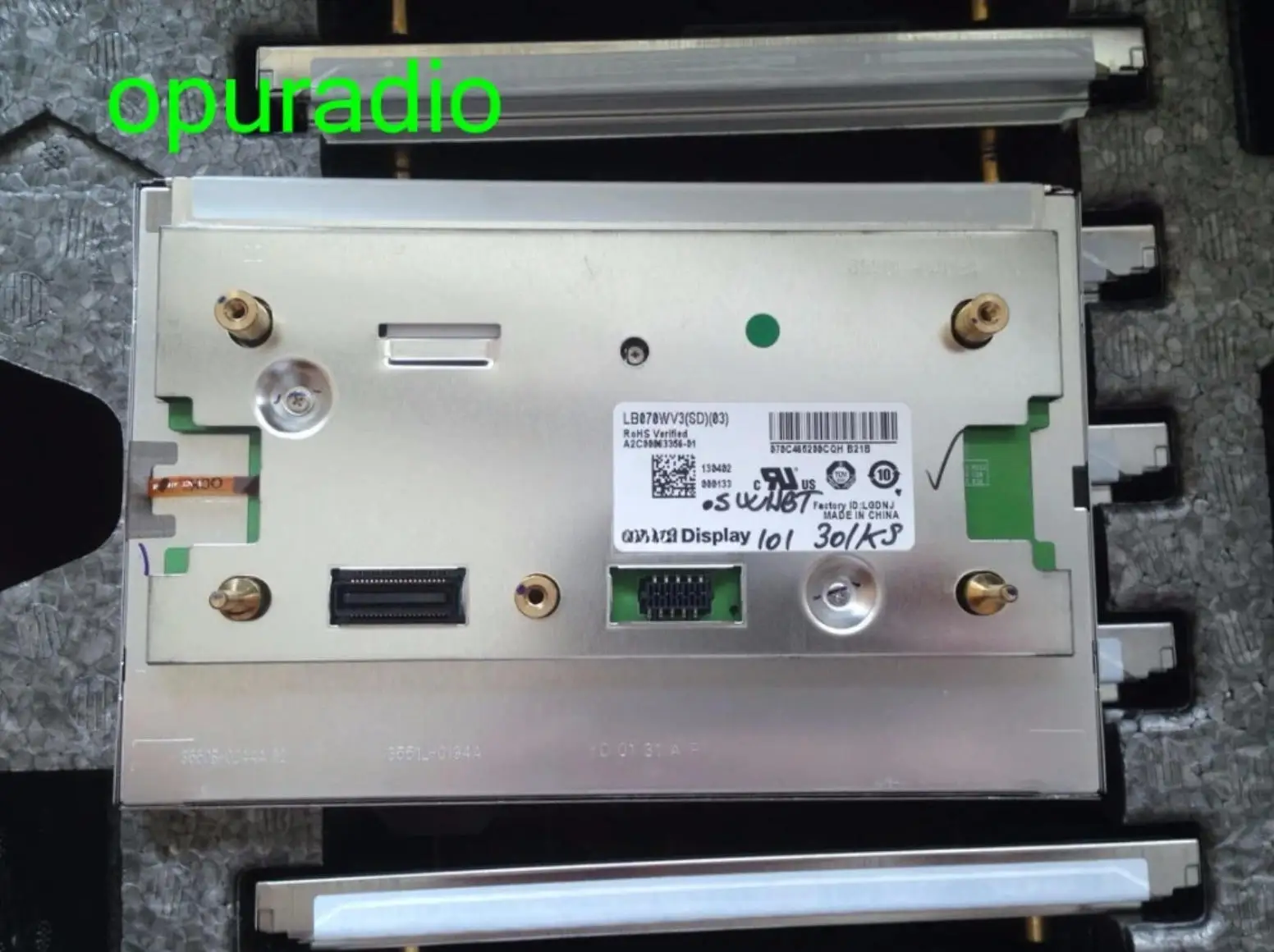 Großhandel 7-Zoll-LCD-Display LB070WV3(SD)(02) LB070WV3-SD02 Bildschirm für Mercedes Benz W204 E260 Auto GPS-Navigation Audio 2 Stück – Detail 2