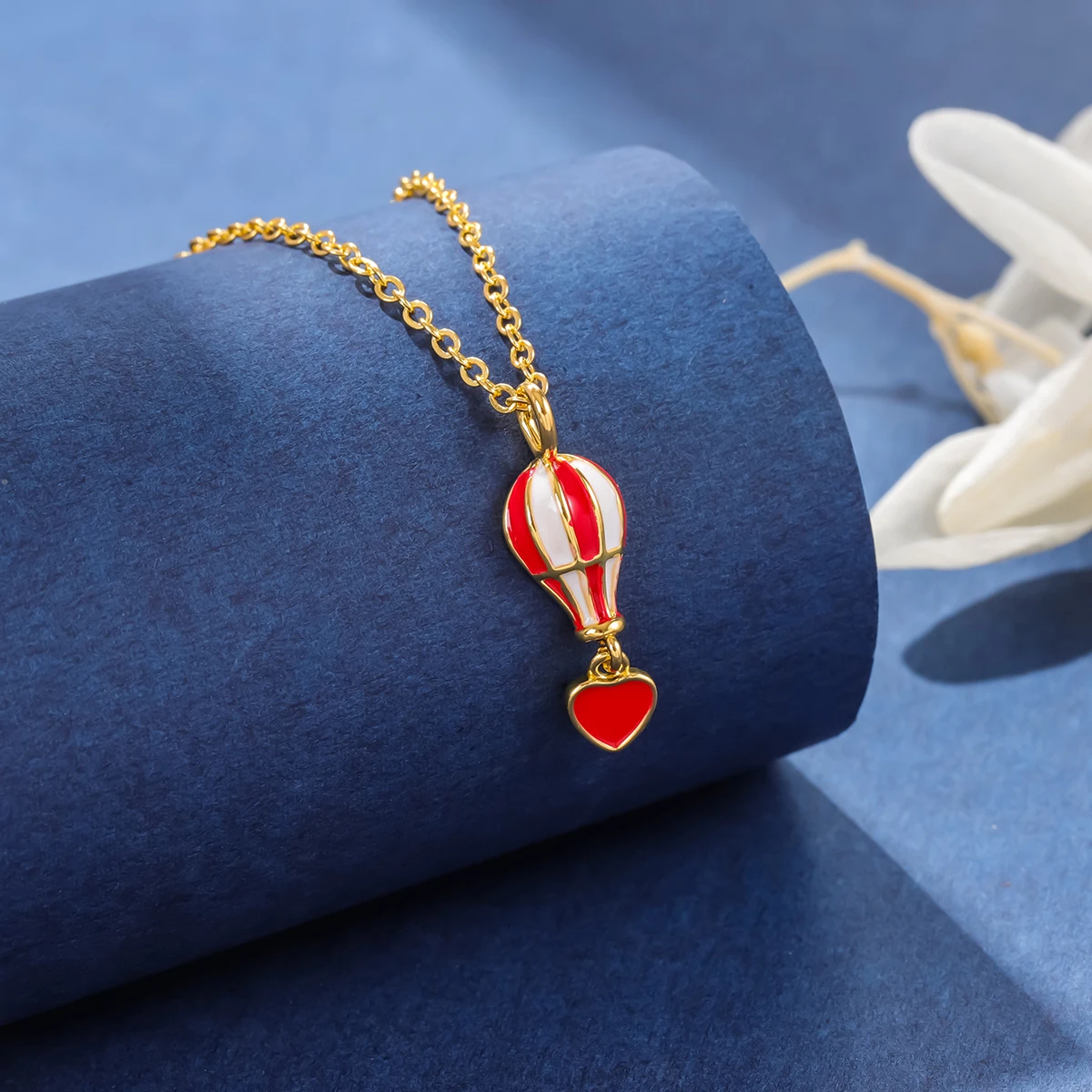 

Gold Color Hot Air Balloon 925 Sterling Silver Red Heart Love Pendant Necklaces