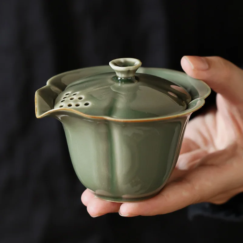 Yue Kiln Celadon Cover Bowl Chinese Handmade Household Kung Fu Tea Set Is Not Hot Grab The Pot To Make Tea Gaiwan