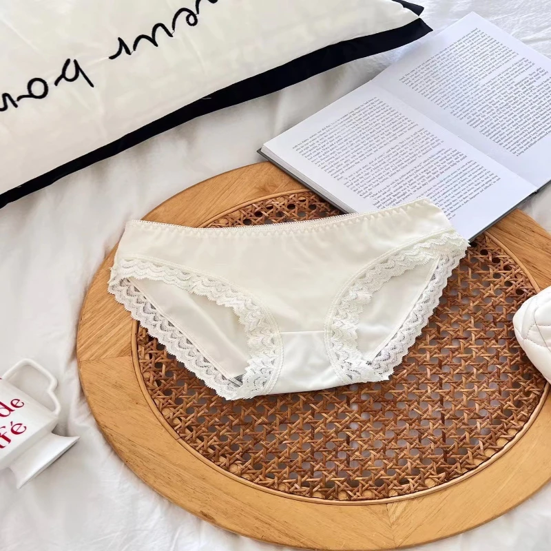 French Style Wireless Shaping Lingerie Set Push Up Lift Anti Sagging Lace Bra Luxury Comfort Support Ladies Daily Underwear