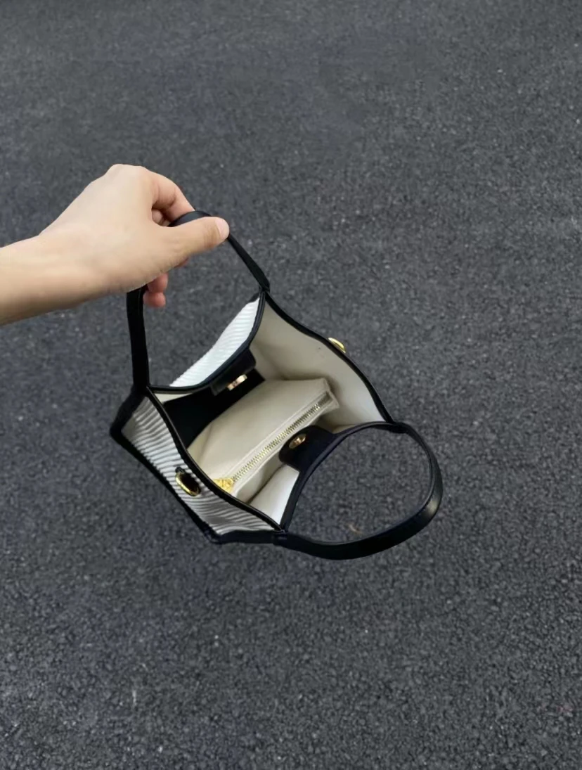 

Большая сумка-тоут из мягкой кожи Capaci для мамы и дочки, женская сумка, повседневная сумка Sle, однотонная, горизонтальная, квадратная, одинарная...