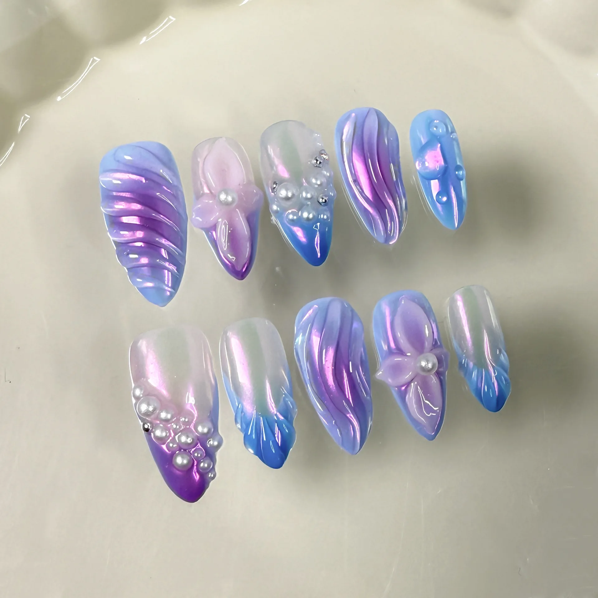 10pcs Summer Handmade Nails Sets Press on Flower Blue French Short Almond Fake Nails Art Aurora Design False Nail Tips Finished
