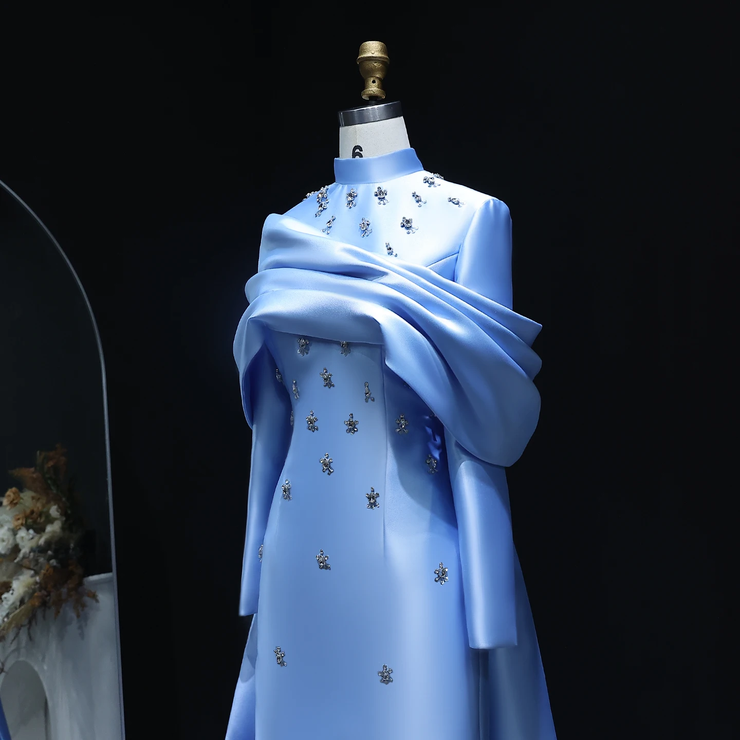 샤론은 웨딩 파티 SS271 맞춤형 오버 스커트 크리스탈 아랍어와 우아한 하이 넥 긴 소매 이슬람 이브닝 드레스를 말했습니다.