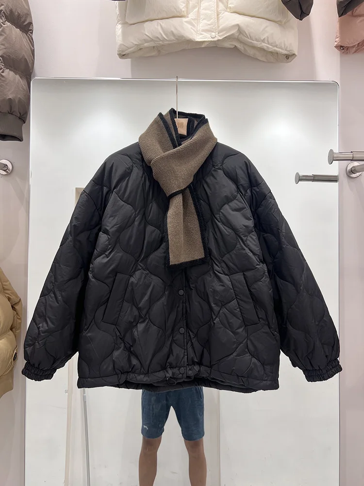 وشاح محبوك بياقة بيسبول قصيرة بتصميم جديد لشتاء 2025، سترة بيضاء مبطنة للنساء، معطف أنيق متعدد الاستخدامات #2