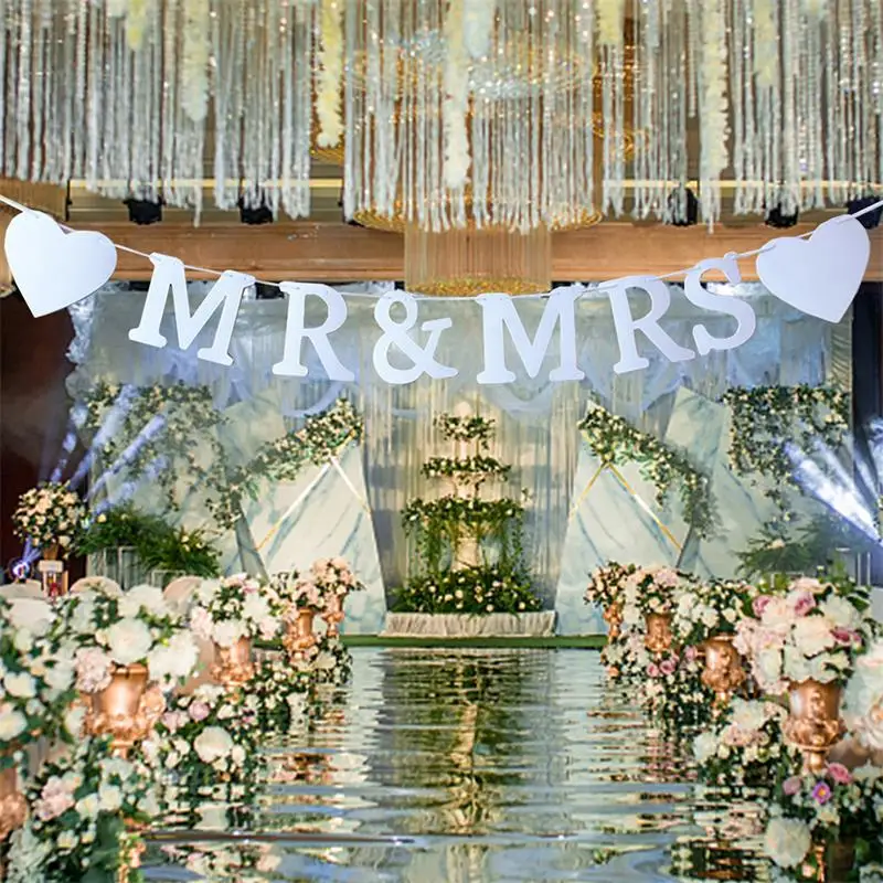 Wedding Party Decoration MR&MRS Letter Flag Banner Wedding Confession Anniversary Party Hanging Bunting Garland Decorative Suppl