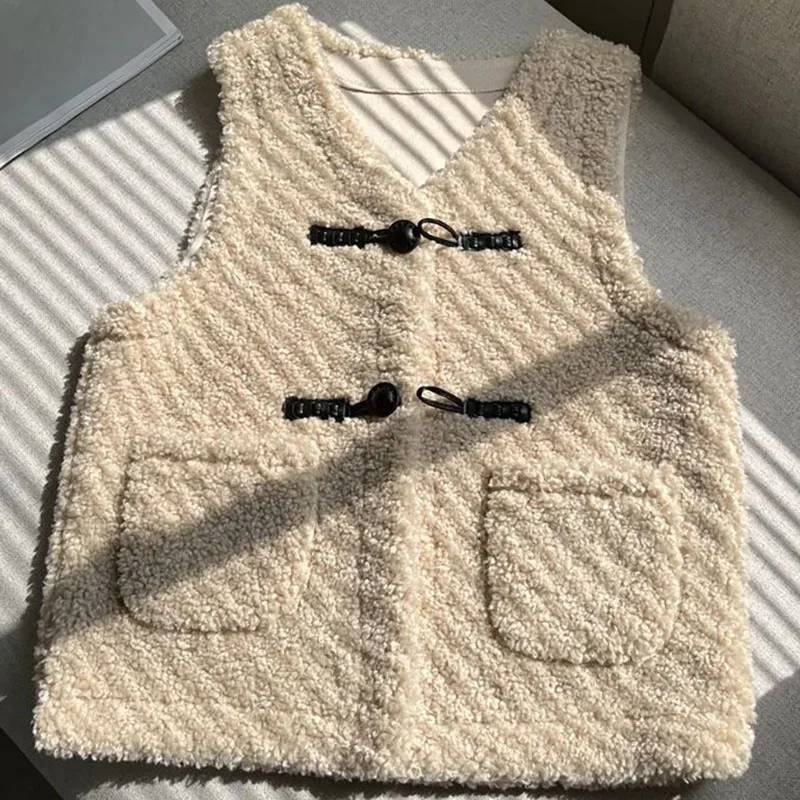 2023 Winter Women Loose Lamb Wool Vests Elegant Fashion Simplicity Sweet Thicken Jacket Female Casual Warm Sleeveless Short Coat