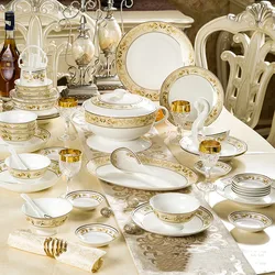 Set di stoviglie di lusso Set da tavola in ceramica Golden Bone China 58 pezzi stoviglie in porcellana reale