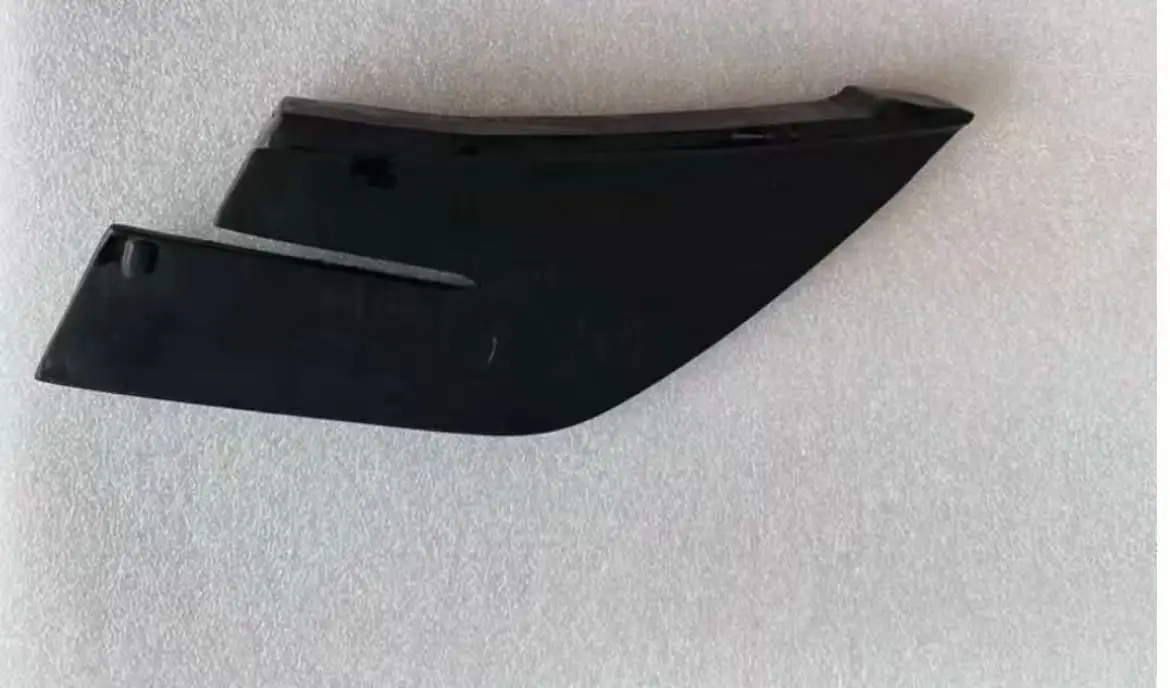 For Ferrari California Rear Bumper Spoiler Fin 82548200