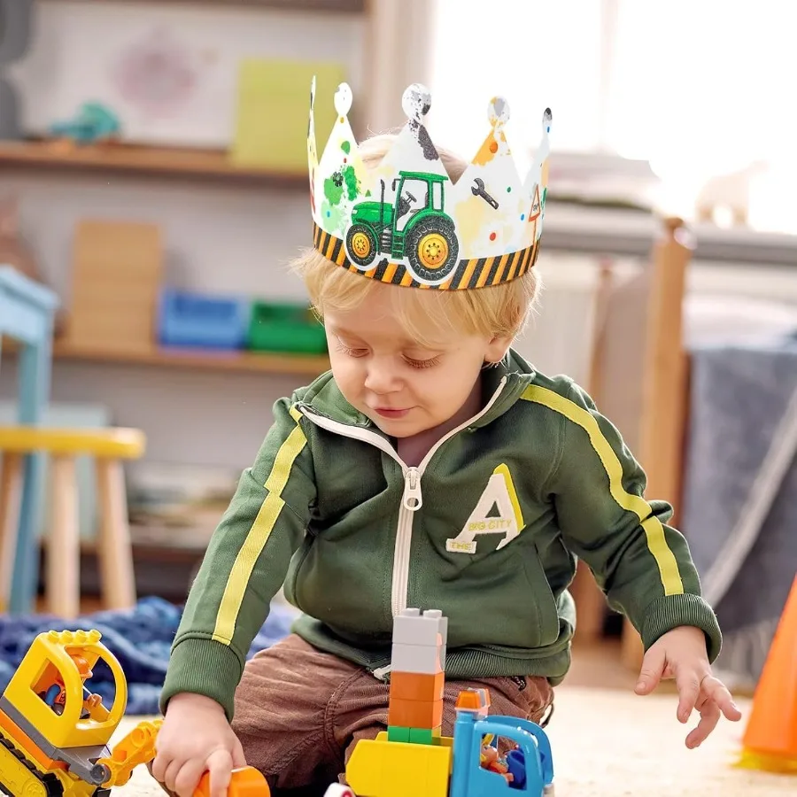 قبعات حفلات WERNNSAI لـ - 12 قطعة من لوازم حفلات أعياد الميلاد التيجان مع شريط مرن قبعات حفلات ورقية ملونة لـ