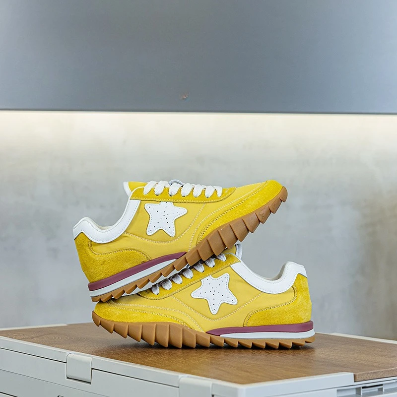 

Новые универсальные дышащие маленькие белые туфли Ins Trend, повседневные женские спортивные повседневные кожаные кроссовки на шнуровке