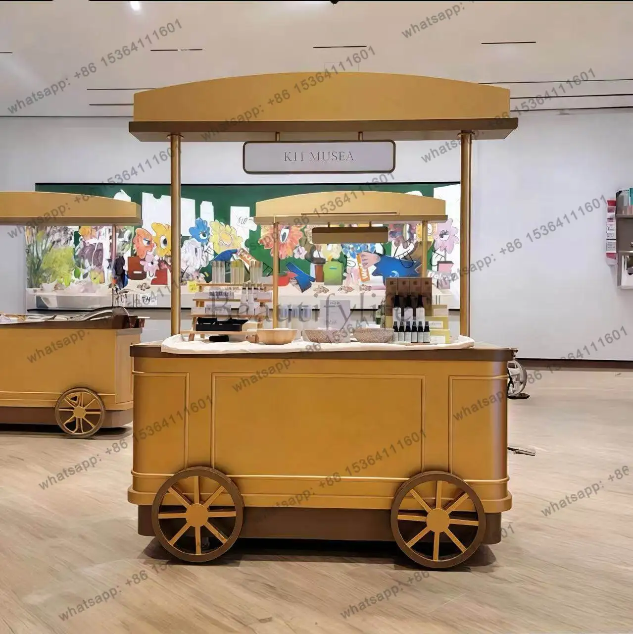 High-end stores, shopping malls, decorative wrought iron floats, promotional multi-functional booth racks, drainage mobile cars