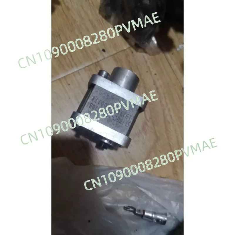 Oil pump motor assembly 513ECH-1707360 Denso ZD1871A