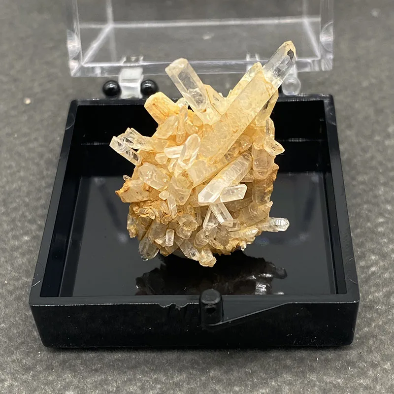 100% natural white crystal Shadow Mountain amethyst block Amethyst Cave original mine plaything collectible+Box size:35*35*35mm