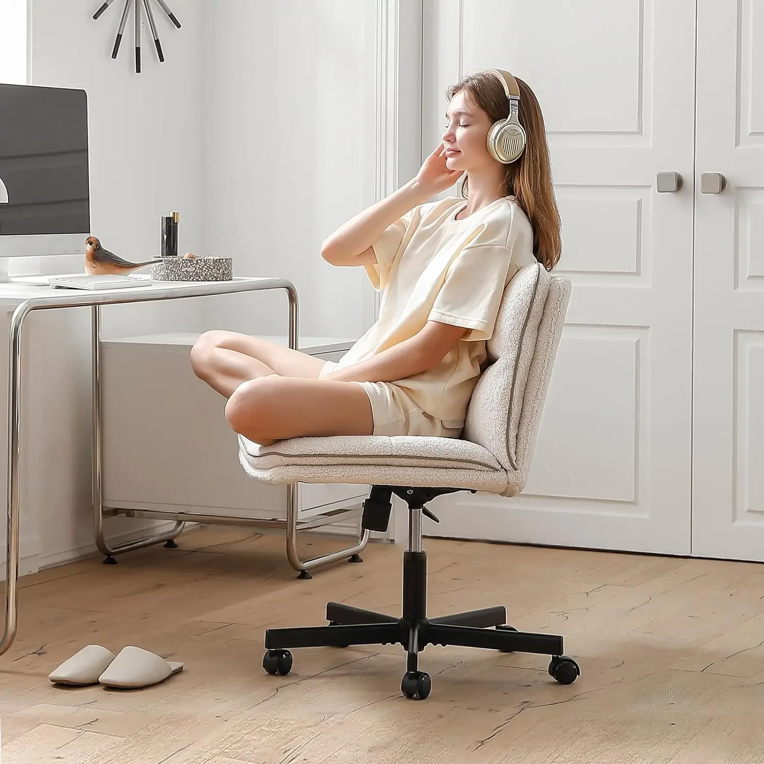 EMIAH-Office Desk Chairs with Wheels, Faux Fur Vanity, Mid-Back Ergonomic, Comfortable, Adjustable Swivel, Home Computer