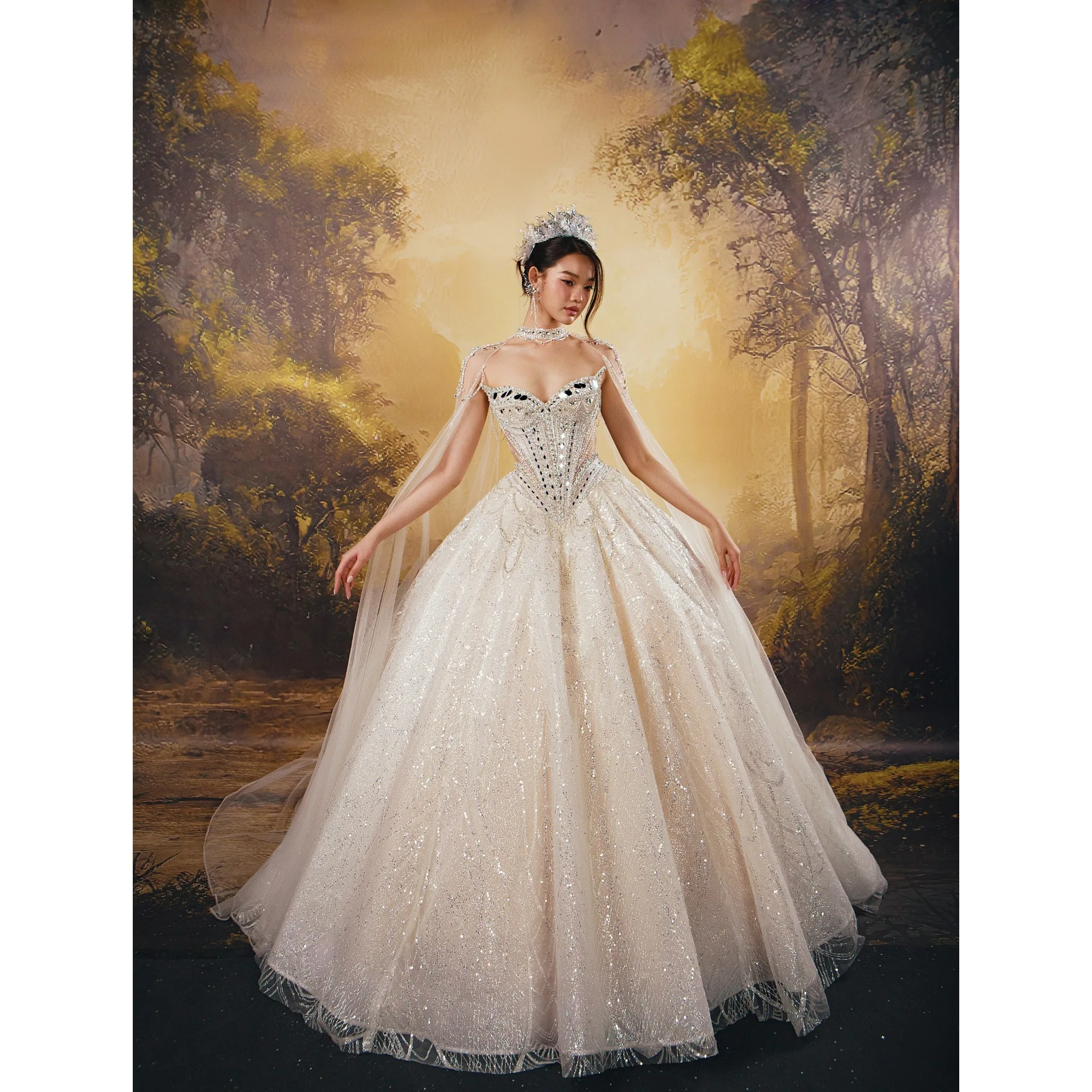 

ESBRIDE Elegant White Wedding Dress Modest Bridal Gown Strapless Sleeveless Bride Gowns Customized Wedding Dresses for Bride
