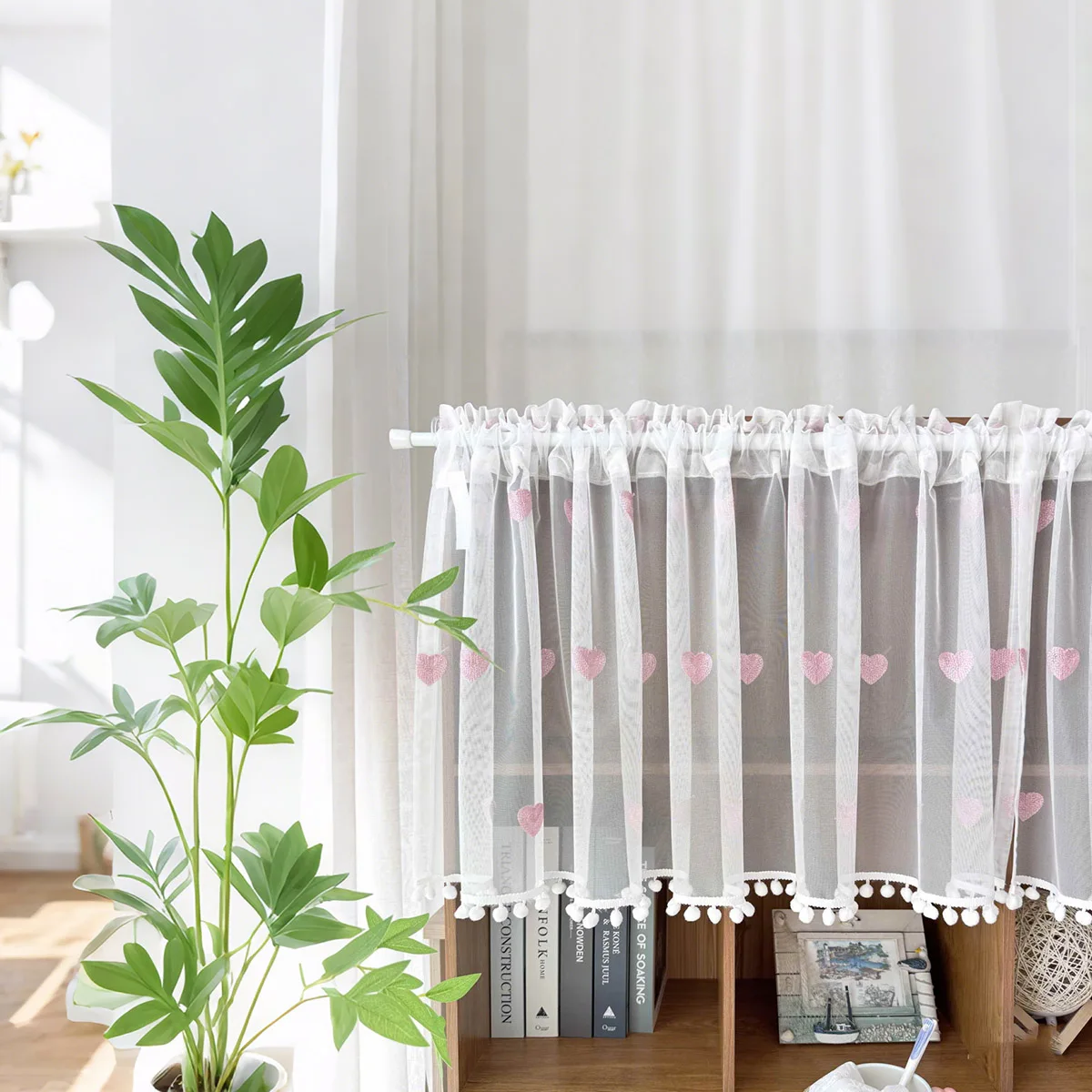Niedlicher rosa Liebes-Design, durchsichtiger Voile-Mesh-Kurzvorhang für Küchenschrank, Arbeitszimmer, kleine Fenstervorhänge, Heimdekoration