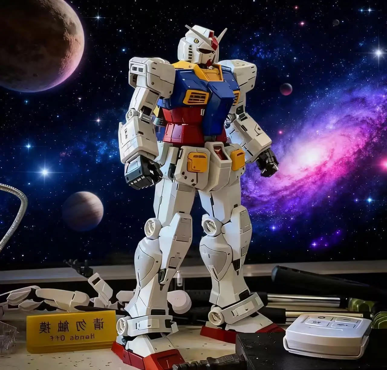 Daban Pgu 1/60 Yuanzu 2.0 Rx-78-2 ha la funzione di esposizione del telaio interno con kit modello di montaggio lampada Action Figures regalo