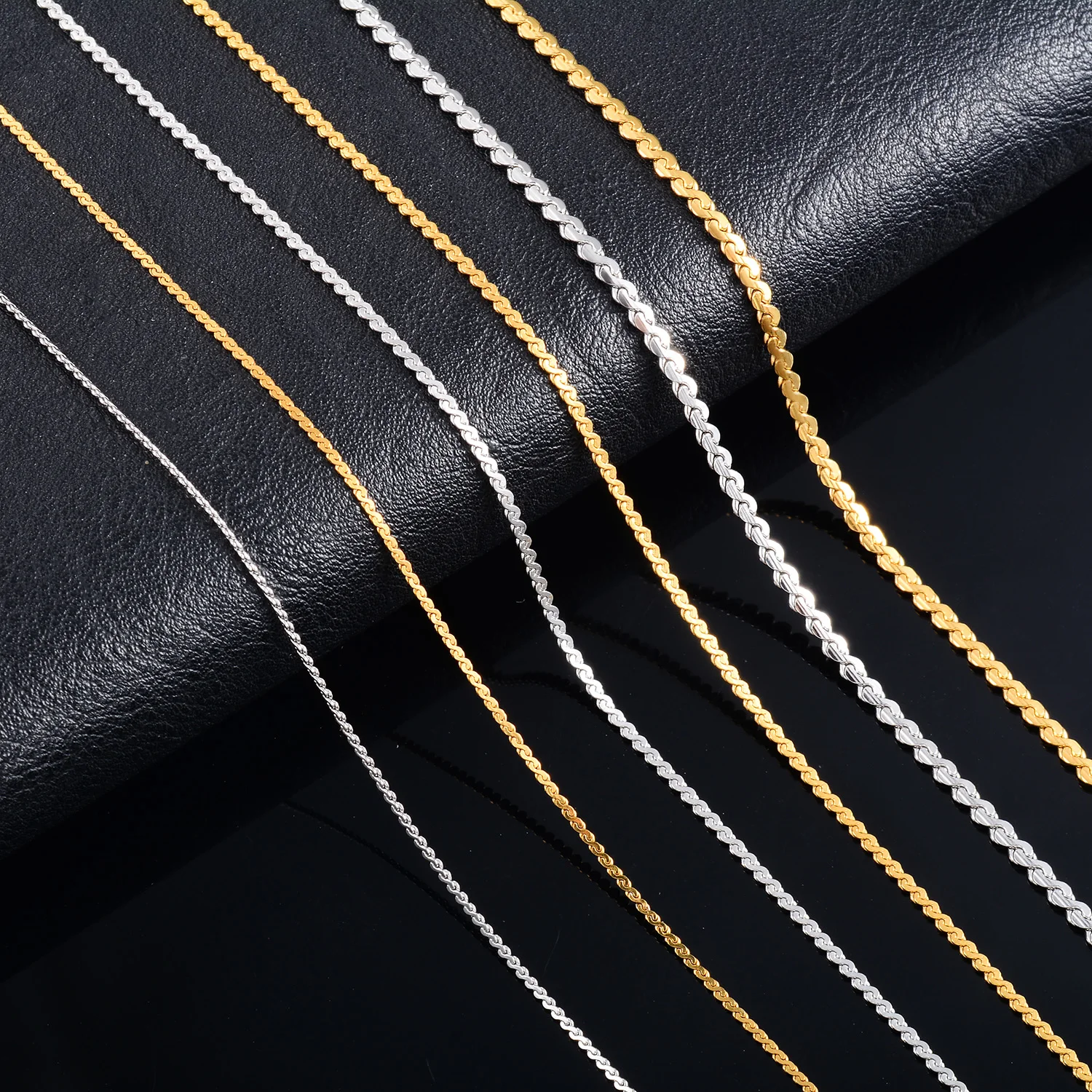 Yadreva S-förmige Halskette, Dünne Edelstahlkette, Schlüsselbein-Schmuckzubehör, Einfache Gliederkette in Gold-/Silberfarbe – Detail 1