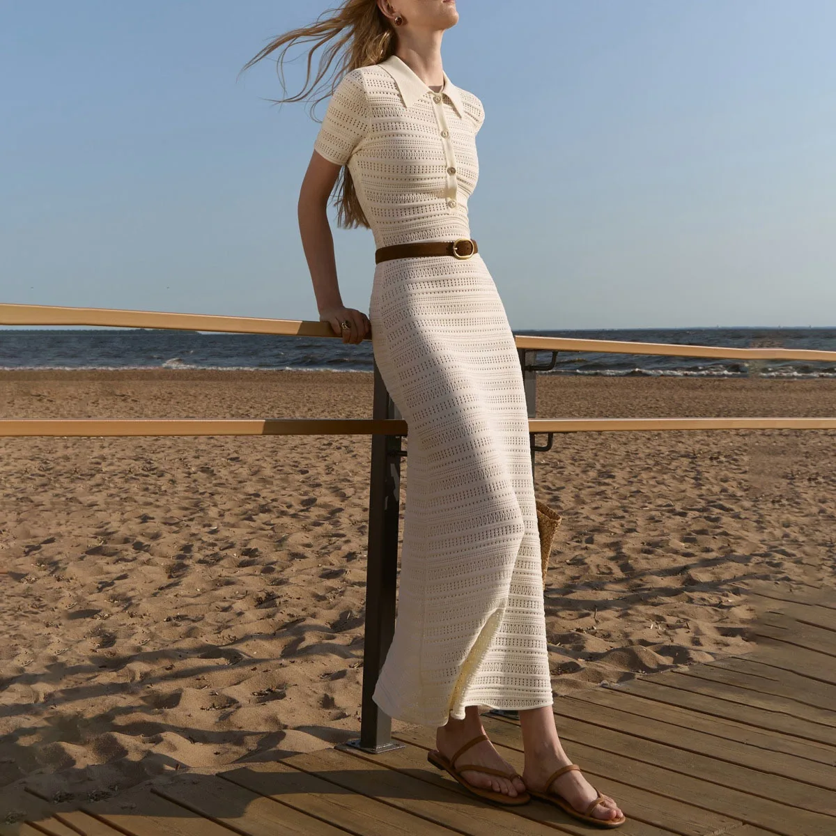 فستان محبوك KWTX أنيق أنيق بقصة ضيقة ومصمم مخرم بتصميم بسيط مناسب للشاطئ أو المكتب لربيع وصيف 2026.