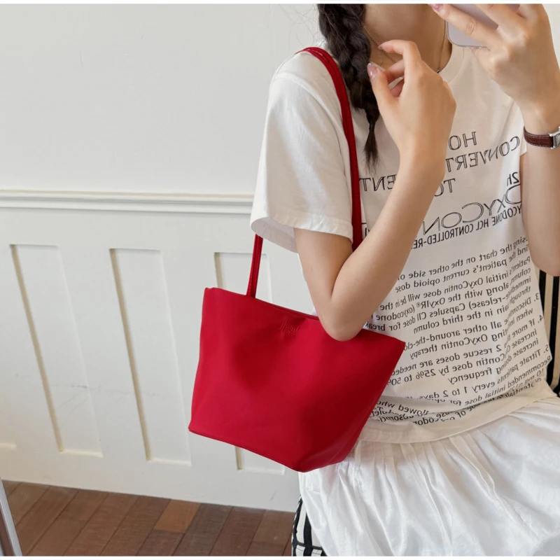 Trapezförmige Schultertasche mit langem Griff, Damen-Handtasche mit großem Fassungsvermögen, minimalistische einfarbige Tragetasche, Vintage-Arbeitstasche für den Arbeitsweg – Detail 8