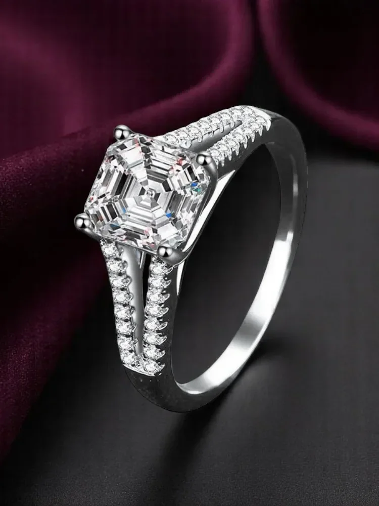 

Fashion 925 Sterling Silver Moissanite Ring VVS1 Women's Fashion 2 Carat Four-claw Temperament Fine Jewelry With Certificate