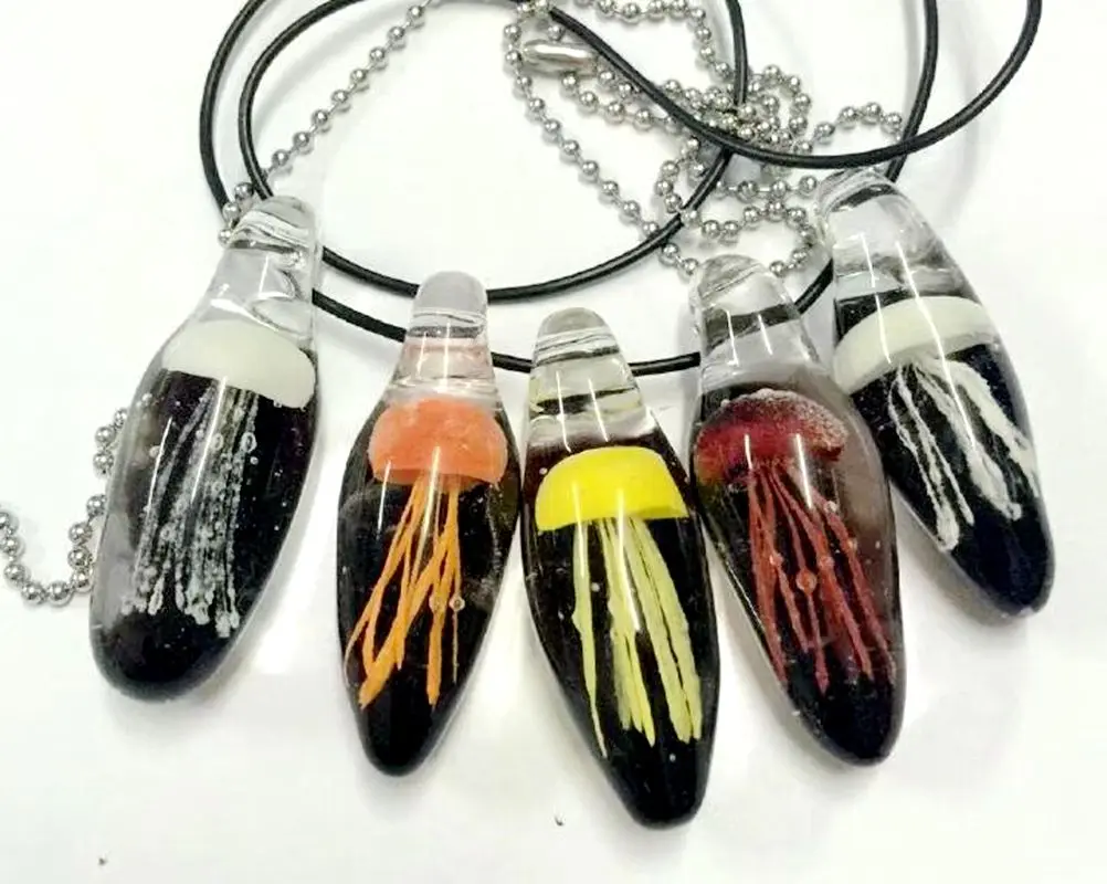 12 pcs Fashionable Jellyfish Pendant Black Back Jewelry Making Supplies Jellyfish Jewelry