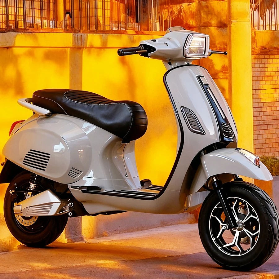 QQW Original Factory Custom Sales of High-Performance Adult Electric Motorcycles: Speed & Remote