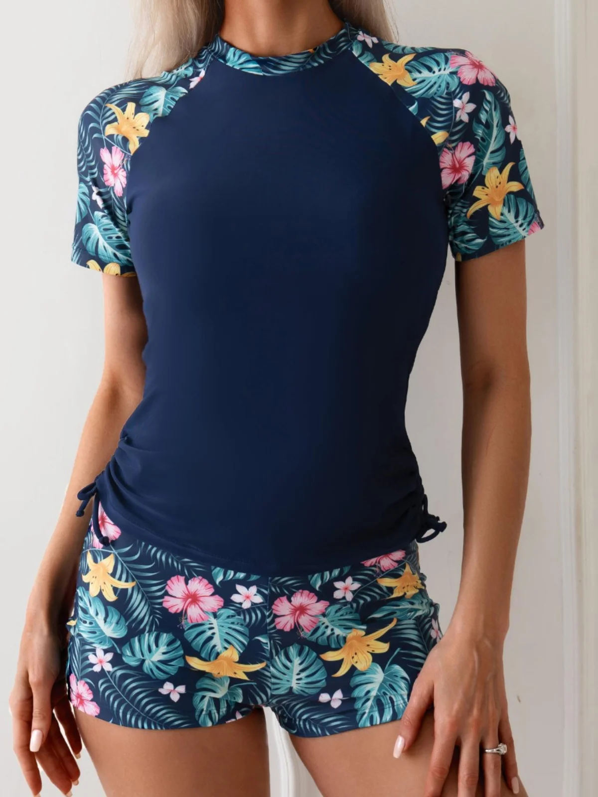 

Консервативный спортивный женский купальник-бикини с раздельным дизайном, для термальных источников, утягивающий, скрывающий живот