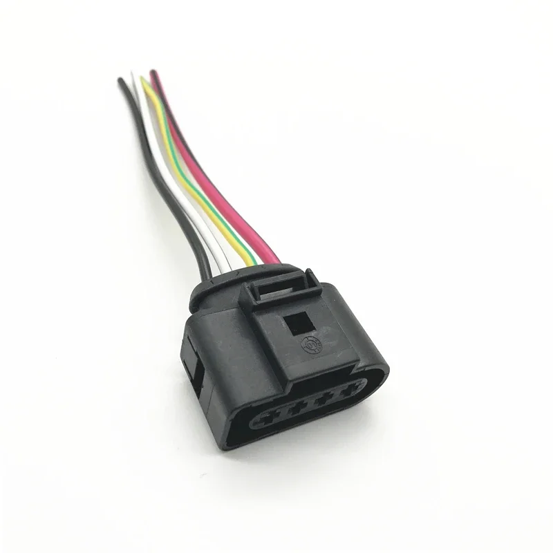 Lgnition Coil Pigtail Flat Connect Plug for Passat Golf Bora A3 A4 A6 A8 TT VW Amarok CC Polo Transporter Bora Jetta 1J0973724
