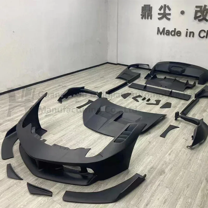 يتم ترقية 458 مع مجموعة الجسم العريضة على طراز LB.