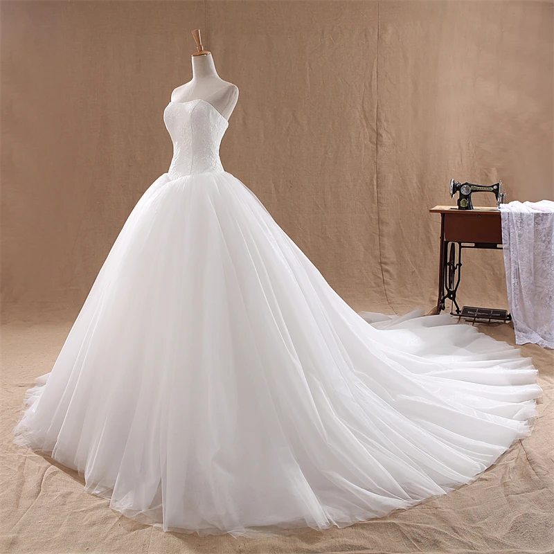 Abito da sposa 2024 nuovo abito da sposa Sexy con scollo a v a maniche lunghe di lusso con abito da ballo del treno abiti da sposa classici da principessa