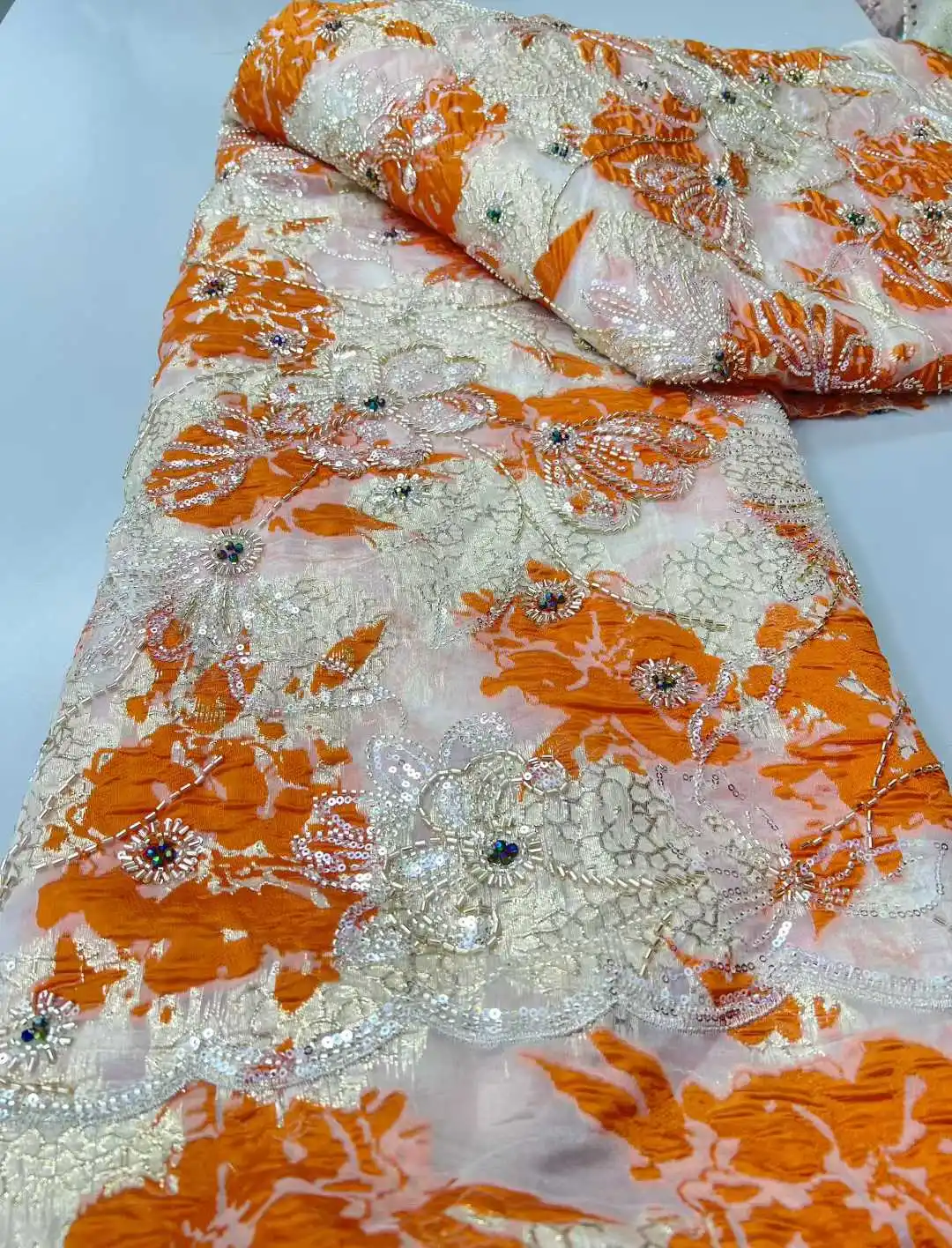 النيجيري الخرز الديباج أقمشة الدانتيل 2025 جودة عالية الفرنسية الترتر مذهب الجاكار الدانتيل فستان الدمشقي للنساء الزفاف