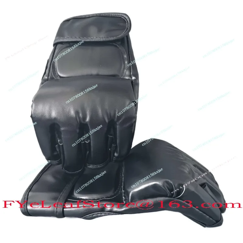 Boxing Gloves Are Processed Into Sports Sandbags and Boxing Supplies.